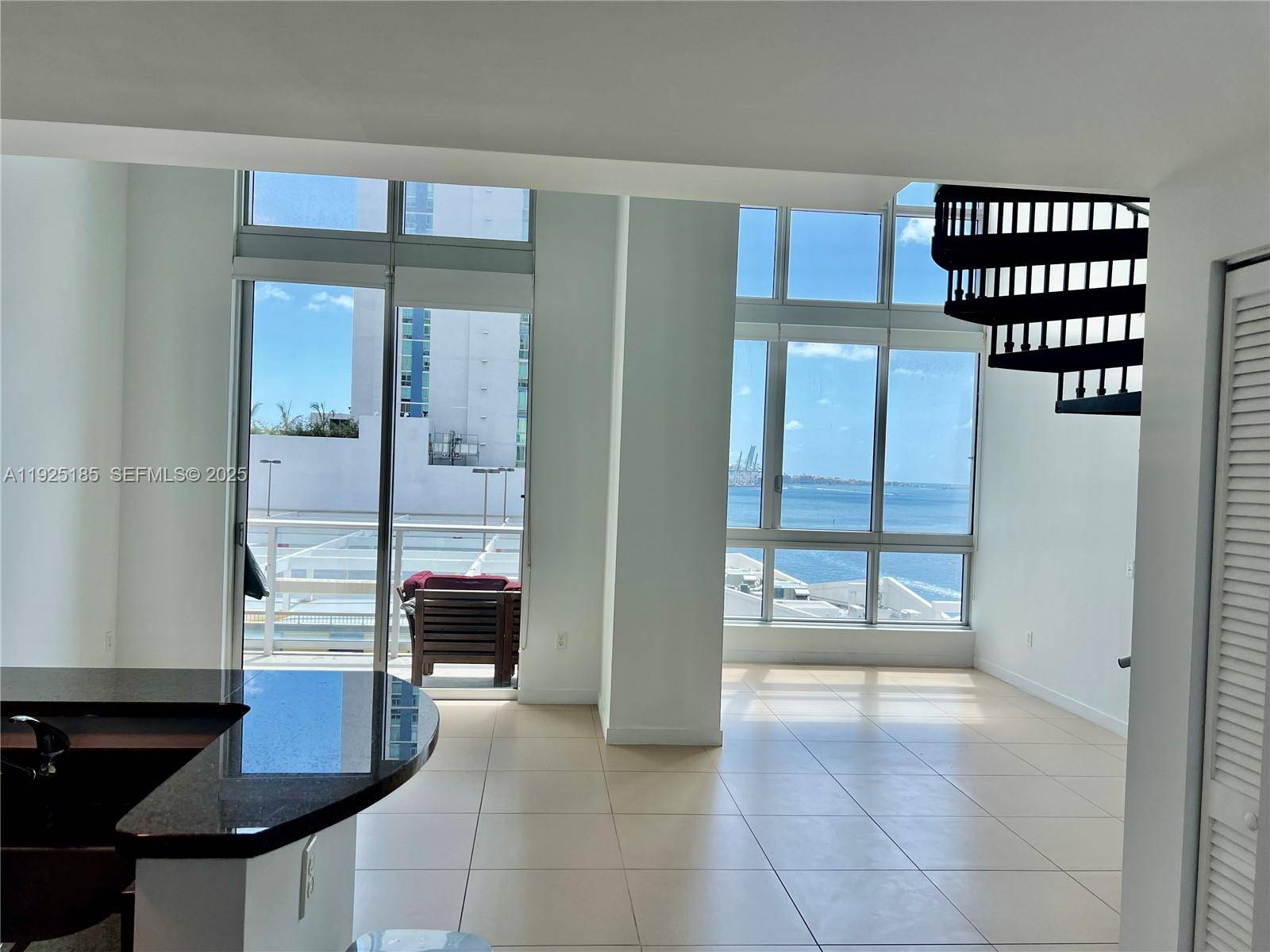 300 S Biscayne BlvdMiami - Condo/Co-Op/Annual,Condo condo unit Loft 1028 - picture