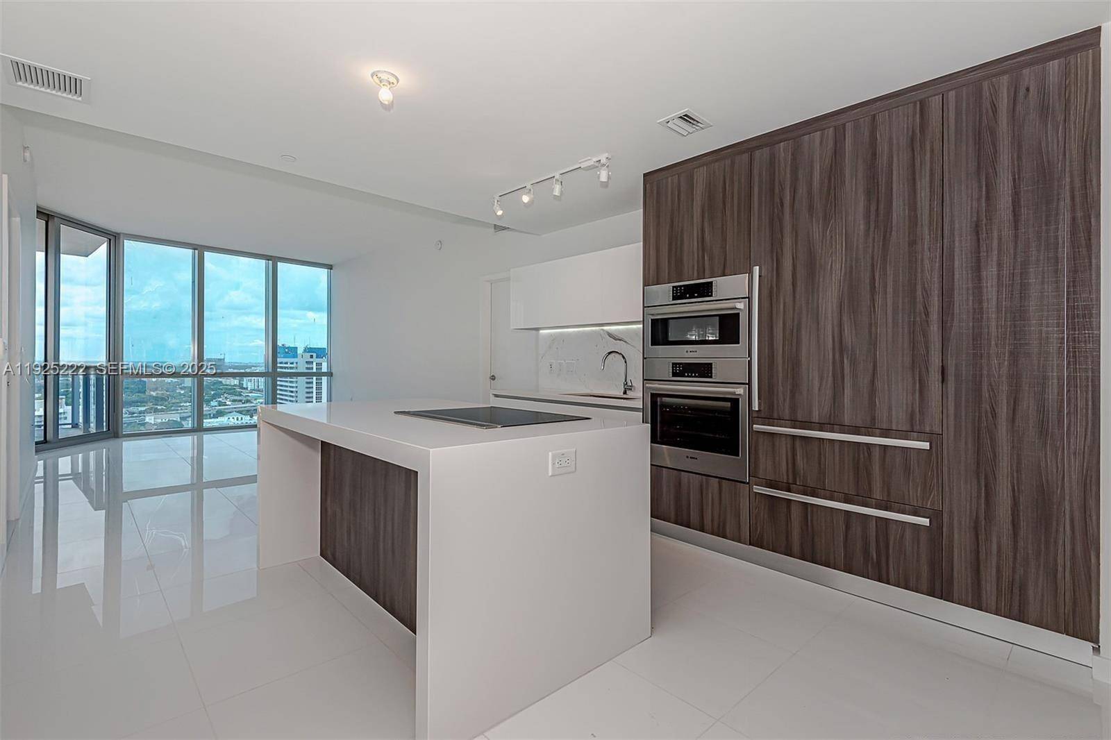 851 NE 1st AveMiami - Condo 5+ Stories,Condo condo unit 1608 - picture