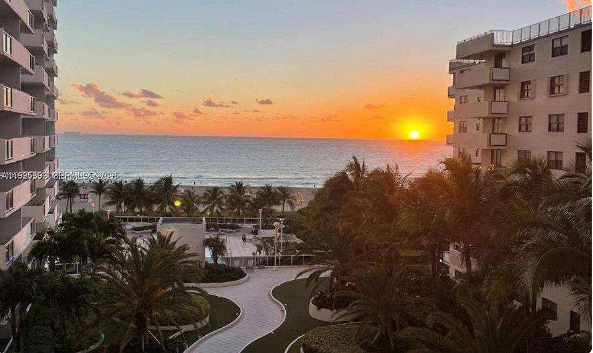 100 Lincoln RdMiami Beach - Condo 5+ Stories,Condo condo unit 1427 - picture