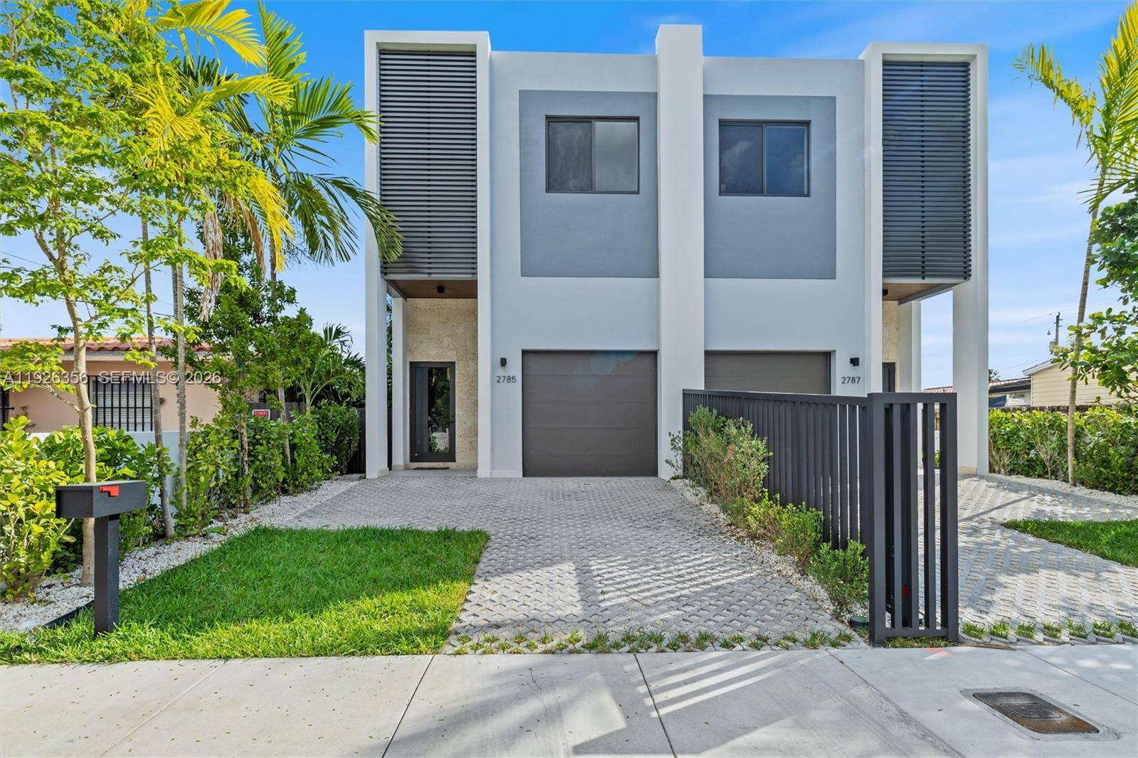 2785 SW 34th AveMiami - picture
