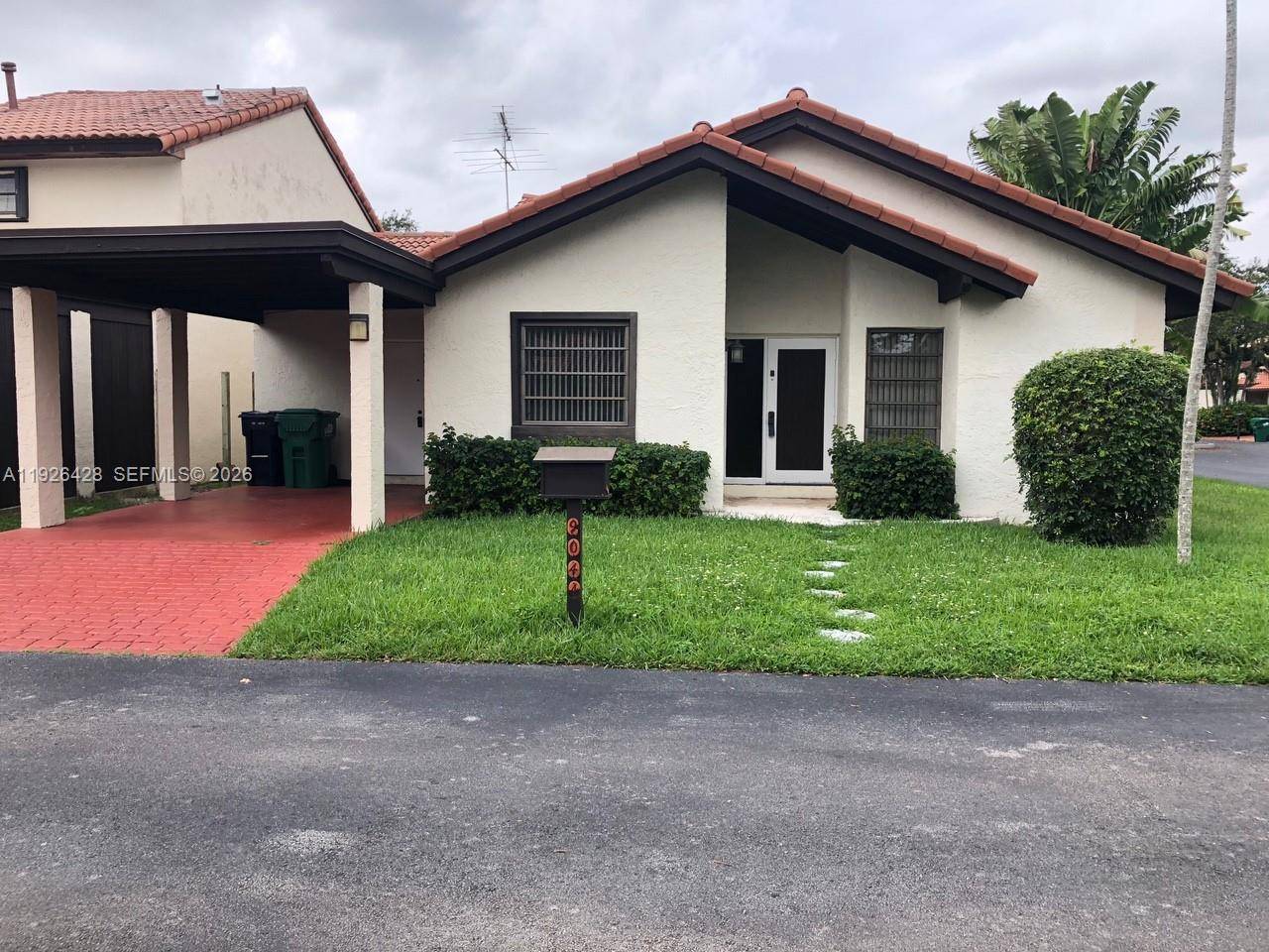 9044 SW 112 CTMiami - picture