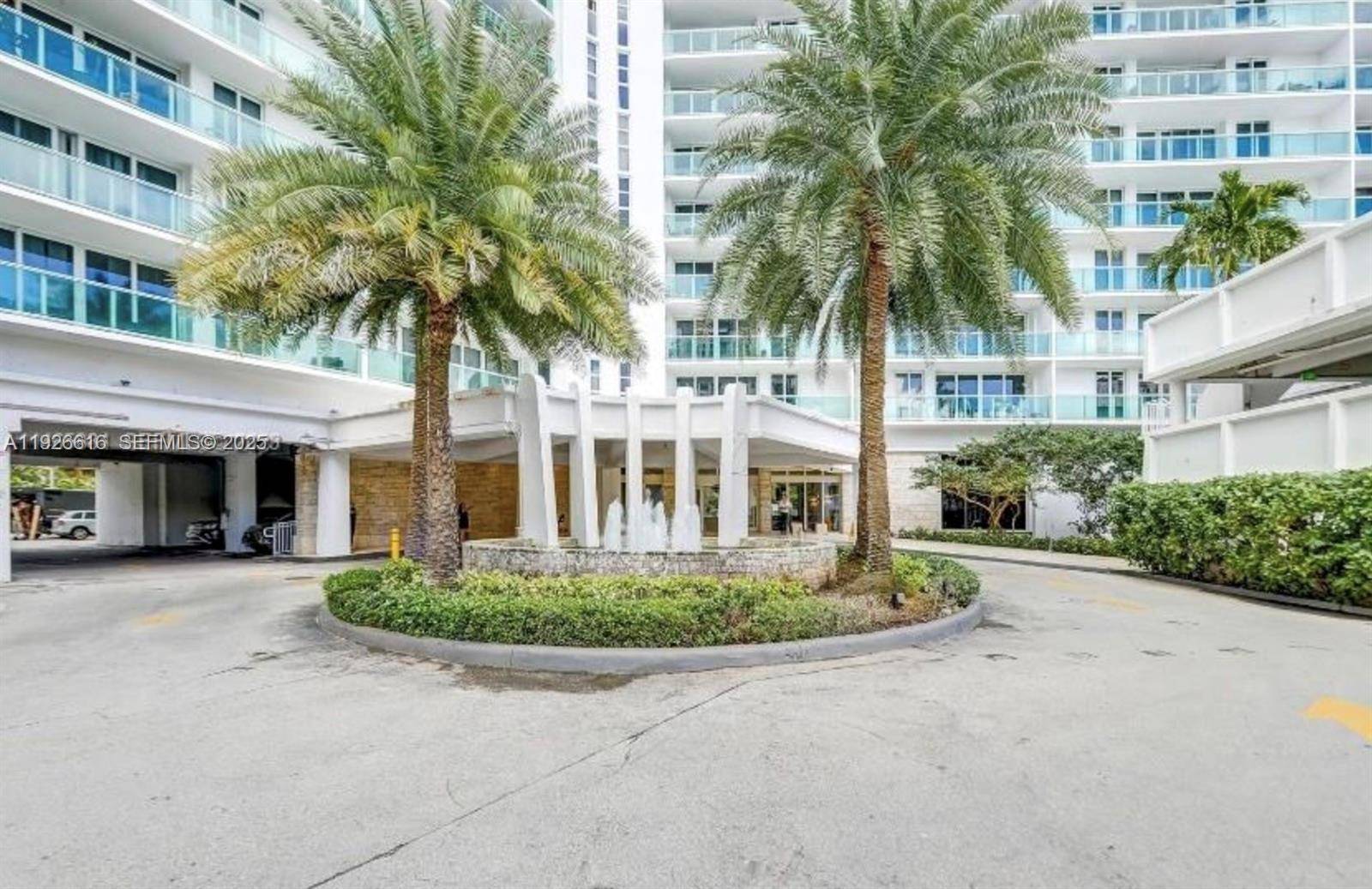 100 bayview drSunny Isles Beach - Condo/Co-Op/Annual,Condo condo unit ph 31 - picture