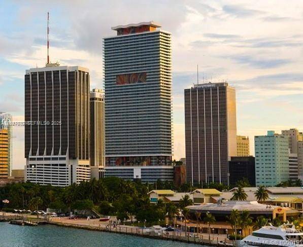 50 BISCAYNE BlvdMiami - 50 BISCAYNE CONDO condo unit 3807 - picture
