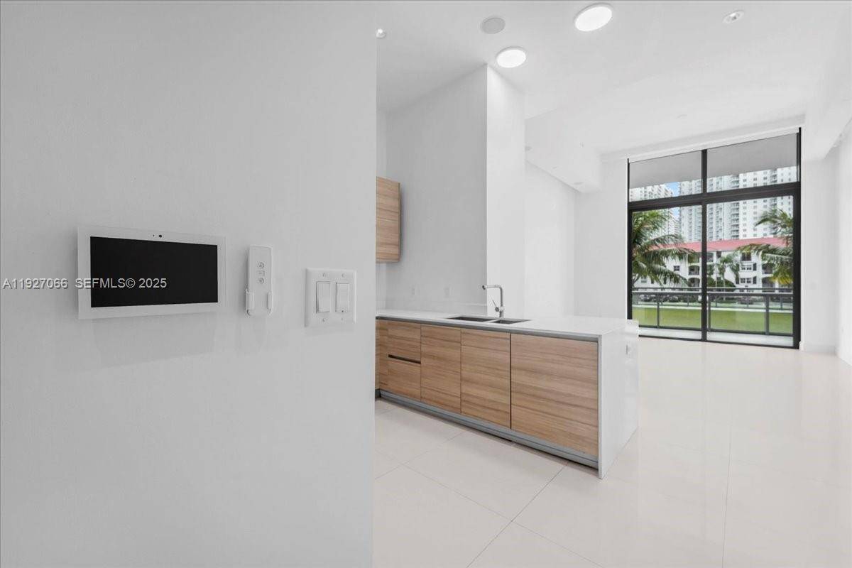 3250 NE 188th StAventura - Condo 5+ Stories,Condo condo unit 103 - picture