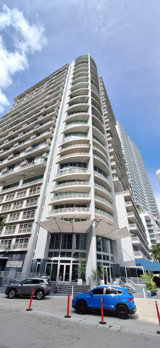 690 SW 1st CtMiami - Condo 5+ Stories,Condo condo unit 2711 - picture