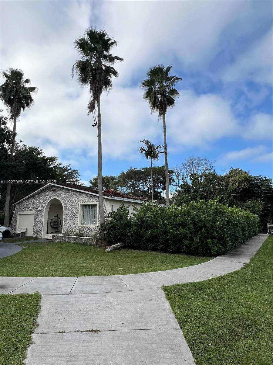 6400 SW 63rd AveSouth Miami - picture