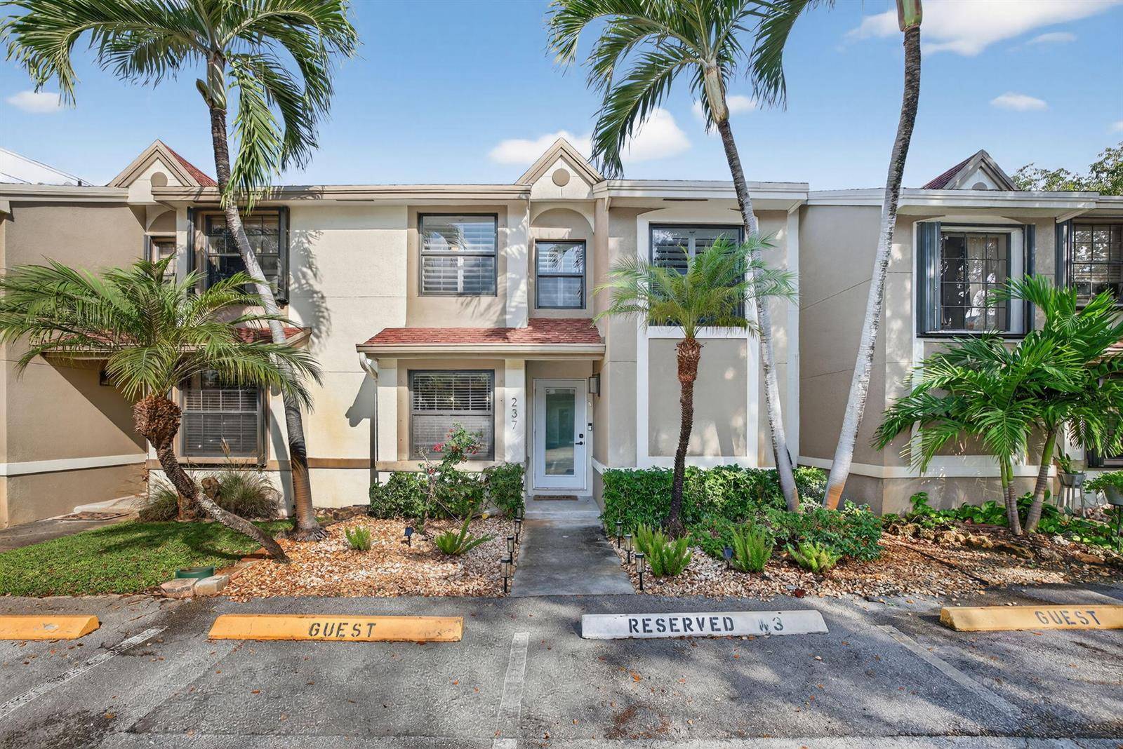 237 City ViewFort Lauderdale - City View Townhomes,NEAR NORTHWEST condo unit 237 - picture