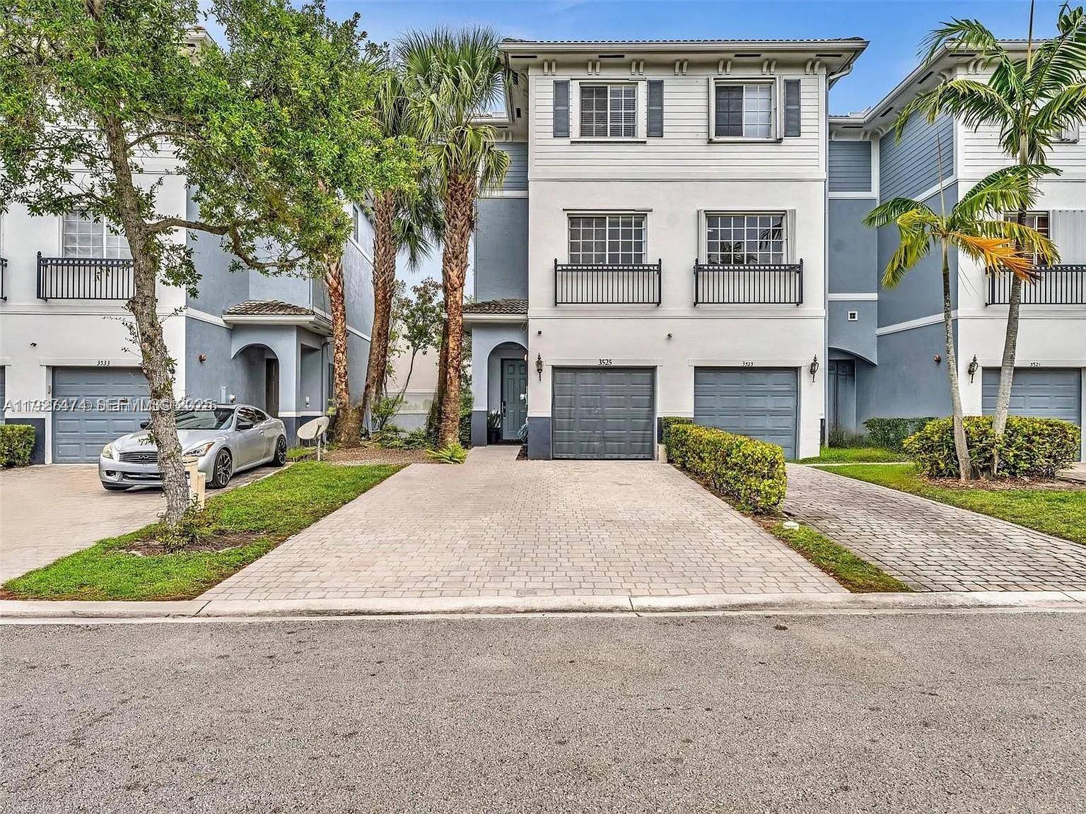 3523 NW 14th CtLauderhill - picture