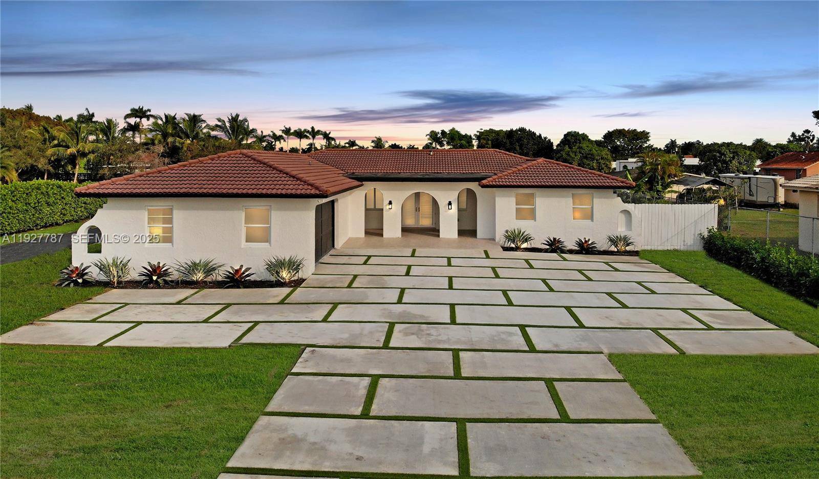 3801 SW 132nd AveMiami - picture