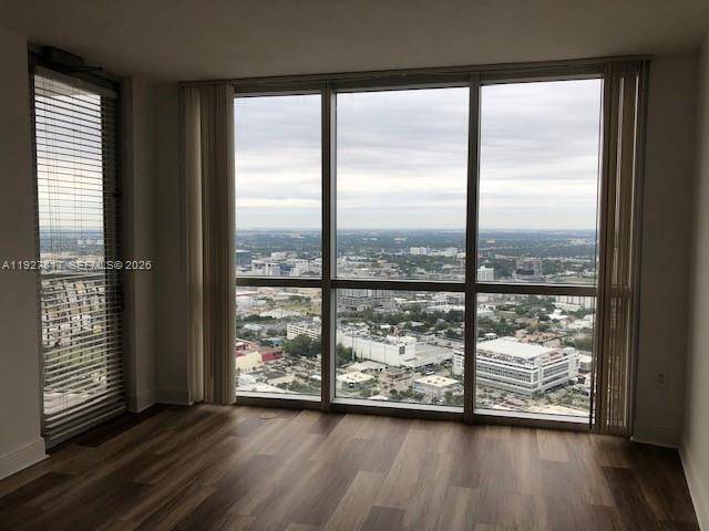1750 N Bayshore DrMiami - Condo/Co-Op/Annual,Condo condo unit 5215 - picture