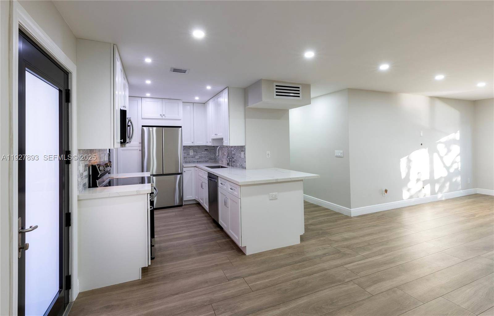 6855 Edgewater DrCoral Gables - Co-Op 1-4 Stories,Condo condo unit 1DS - picture