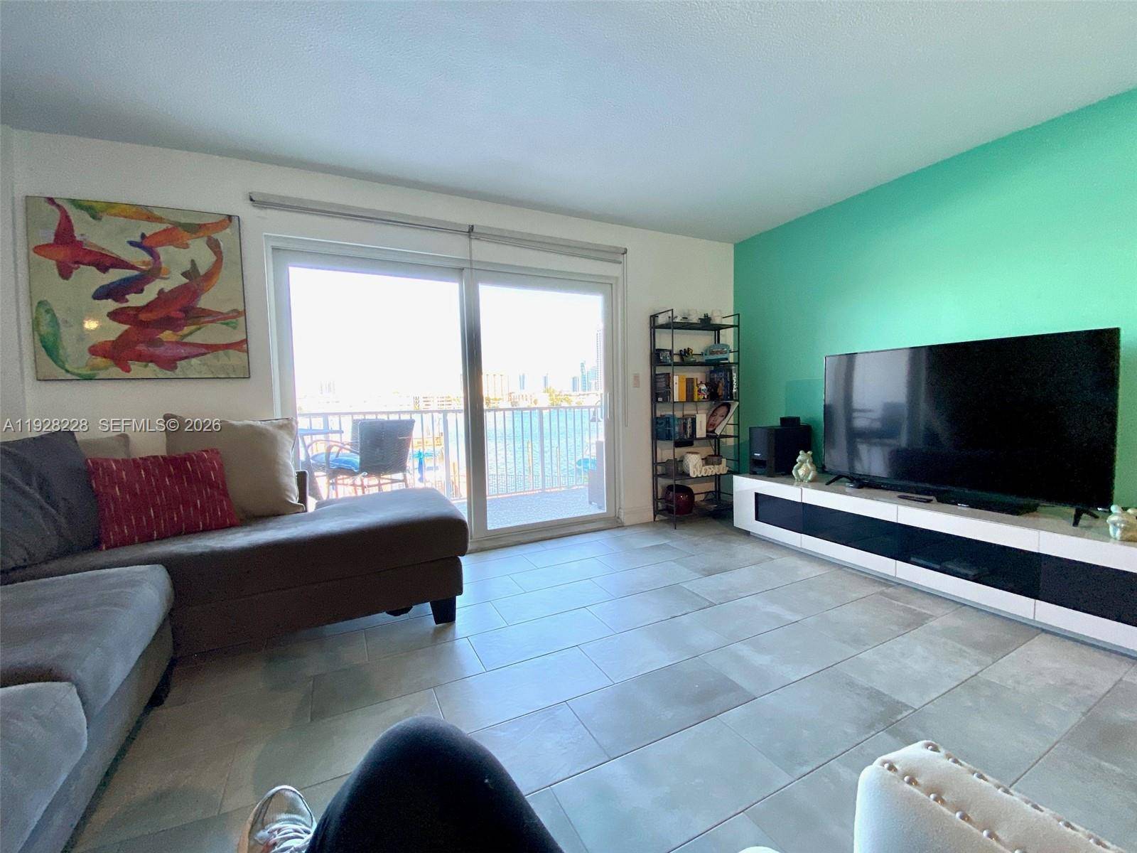 400 Golden Isles DrHallandale Beach - PARK LAYNE TOWERS CONDO condo unit 6 - picture