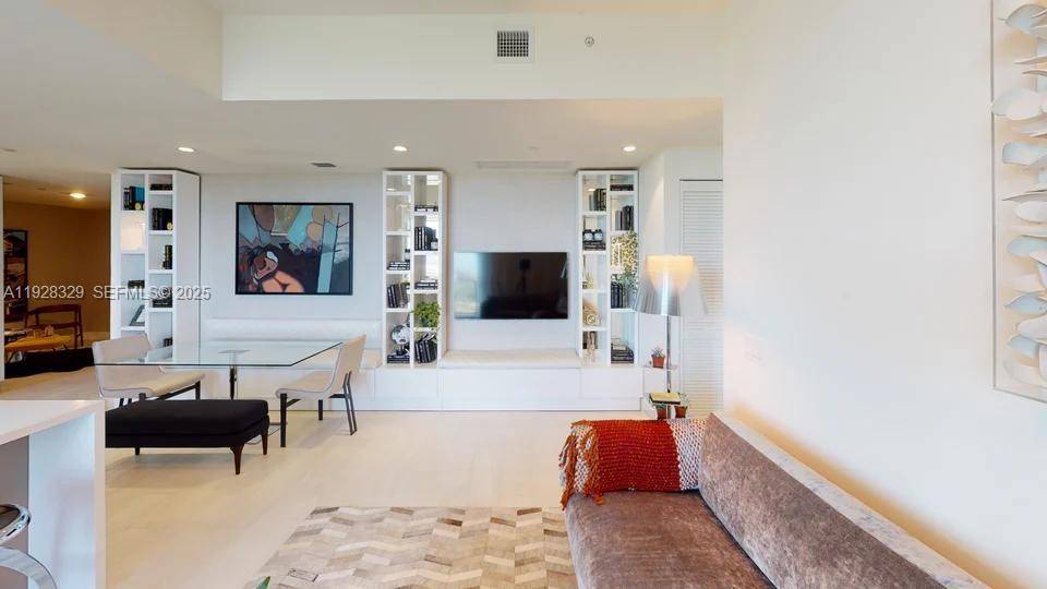 2000 Metropica WaySunrise - Condo 5+ Stories,Condo condo unit 1701 - picture
