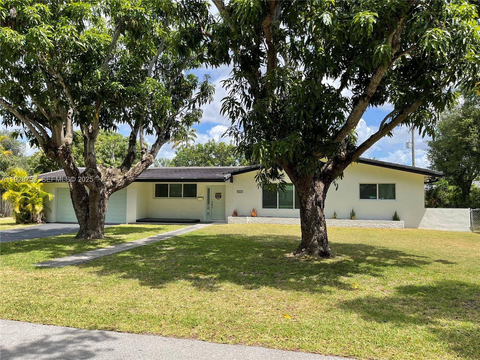 8265 SW 149th DrPalmetto Bay - picture