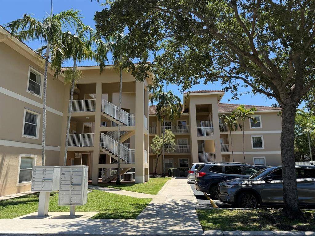 2941 RiversideCoral Springs - Royal River II condo unit 303 - picture