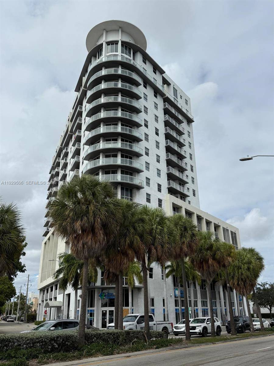 1 Glen Royal PkwyMiami - Condo 5+ Stories,Condo condo unit 1612 - picture