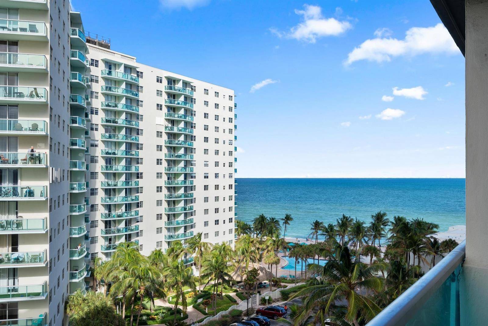 4001 S OceanHollywood - SIAN OCEAN RESIDENCES condo unit 8E - picture