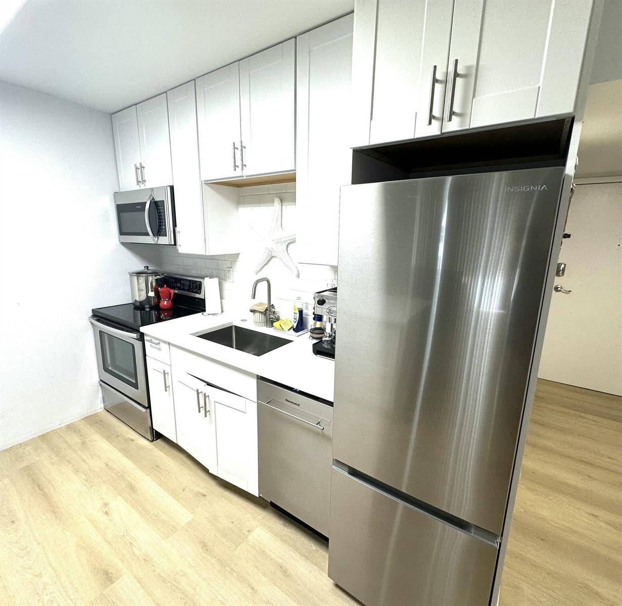 3540 S OceanSouth Palm Beach - LE CHATEAU ROYAL COND,LE CHATEAU ROYAL CON condo unit 409 - picture