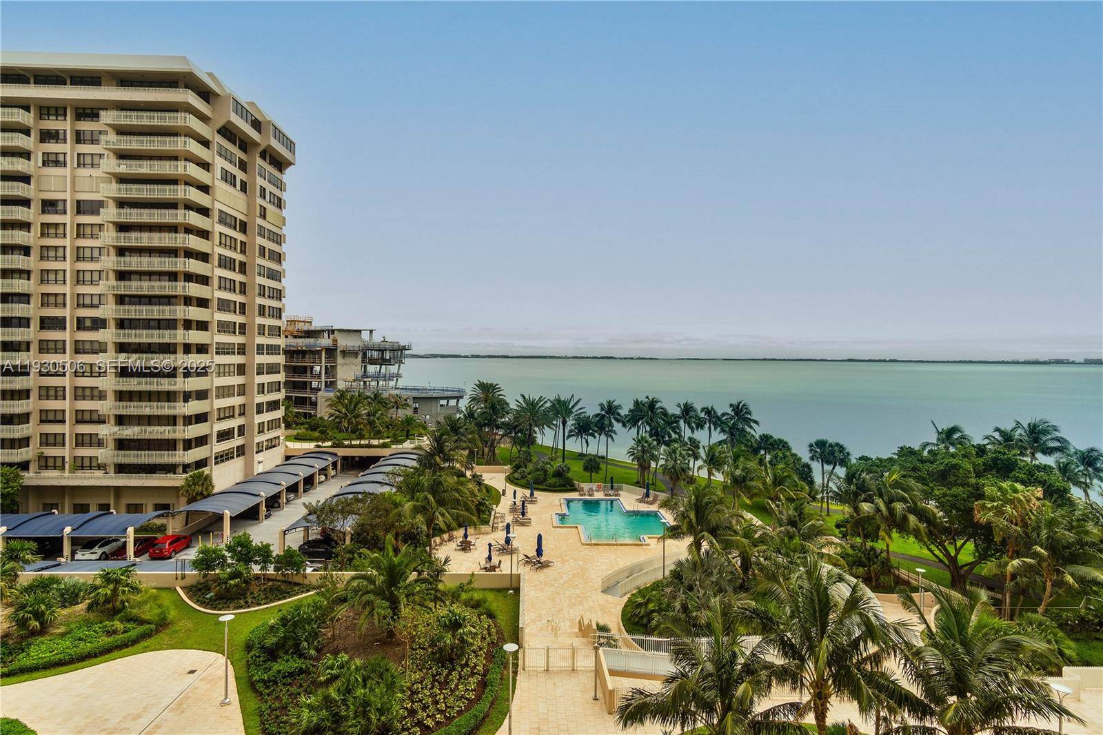 2 Grove Isle DrMiami - Condo/Co-Op/Annual,Condo condo unit B703 - picture