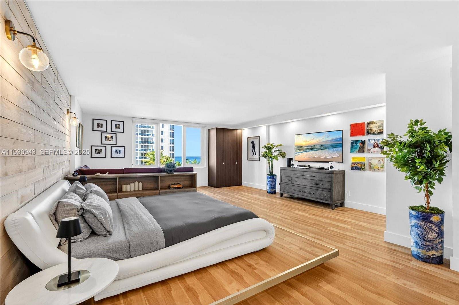 2301 Collins AveMiami Beach - RONEY PALACE CONDO condo unit 714 - picture