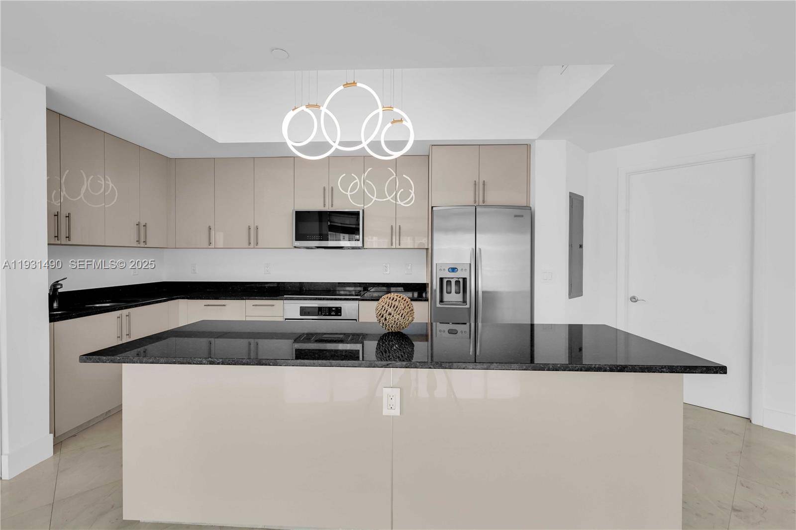 3131 NE 188th StAventura - THE ATRIUM AT AVENTURA CO condo unit 2-1005 - picture
