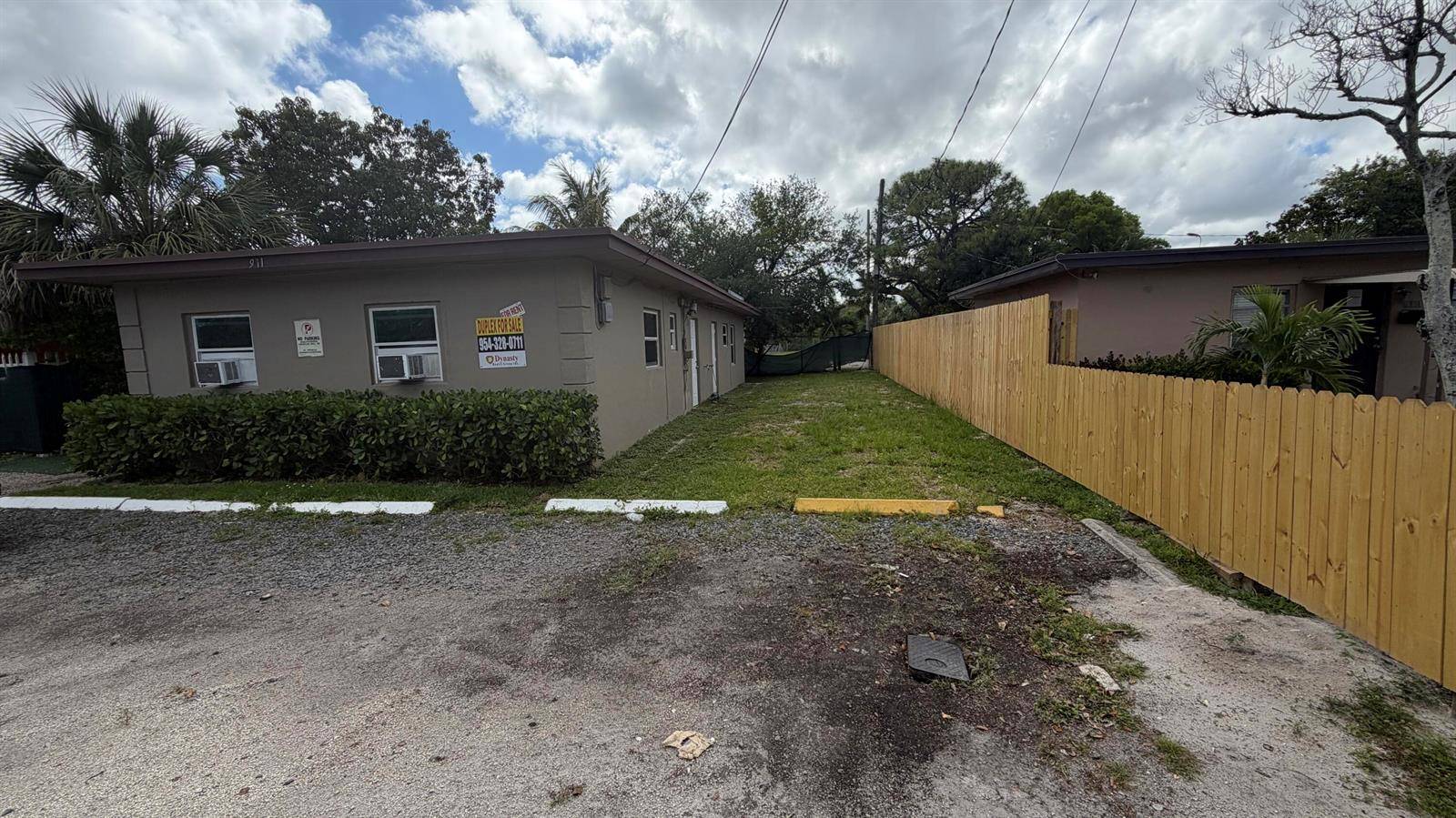 911 NW 12thFort Lauderdale - LINCOLN PARK FOURTH ADD condo unit 1-2 - picture