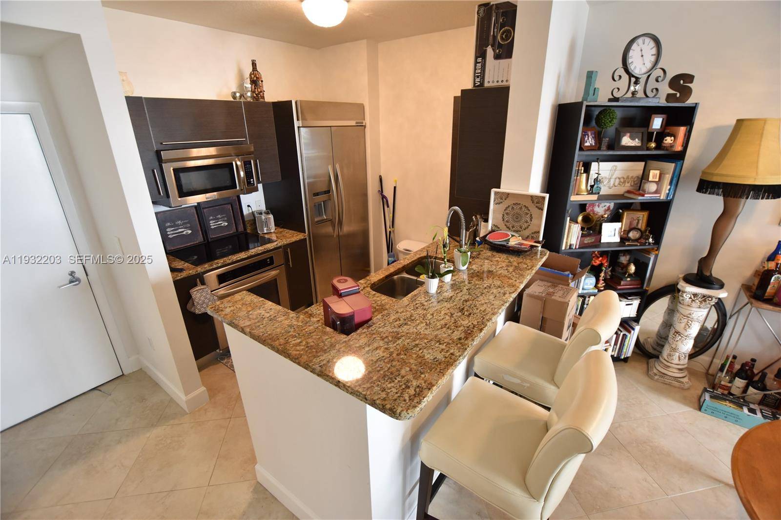 550 Okeechobee BlvdWest Palm Beach - CITYPLACE SOUTH TOWER CON condo unit 1216 - picture