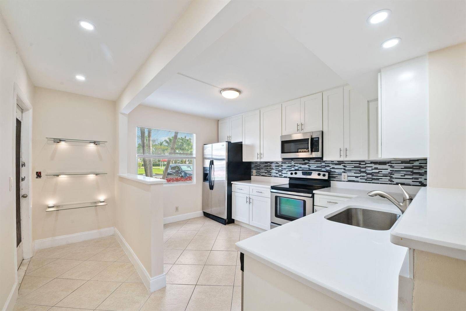 1090 GuildfordBoca Raton - GUILDFORD AT CENTURY VILLA,Century Village condo unit 1090 - picture