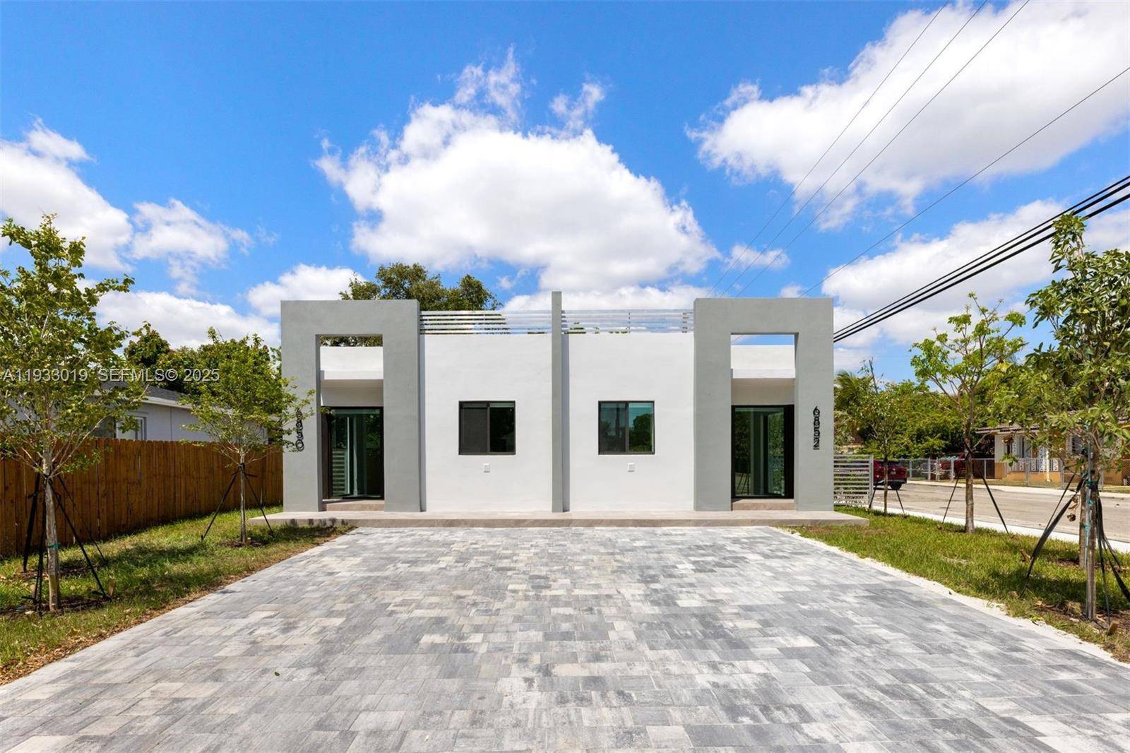 6852-6850 NW 4th AVEMiami - picture