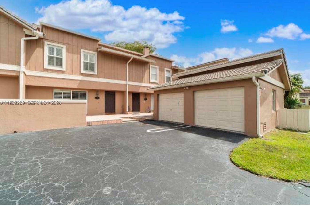 4341 Coral Springs DrCoral Springs - Condo 1-4 Stories,Condo condo unit 1G - picture