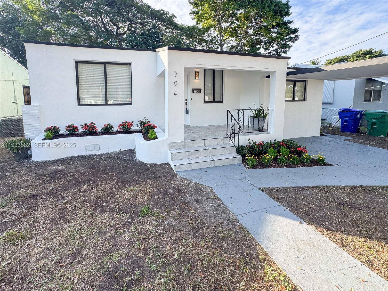 794 NW 44th StMiami - picture