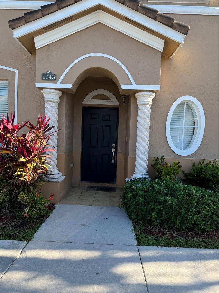 1043 SE 23rd AveHomestead - picture