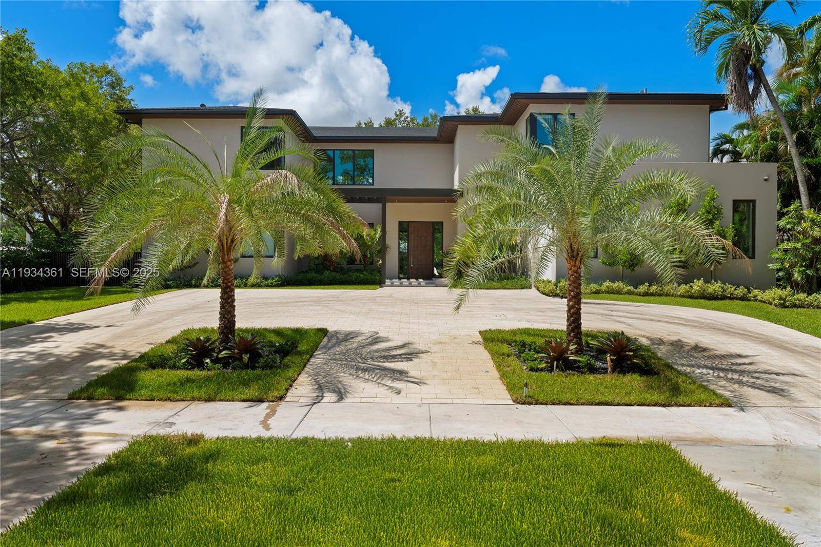 19900 NE 21st CtMiami - picture