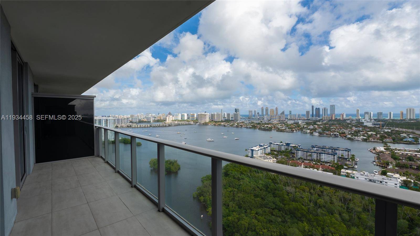 16385 Biscayne BlvdNorth Miami Beach - Condo 5+ Stories,Condo condo unit 3117 - picture