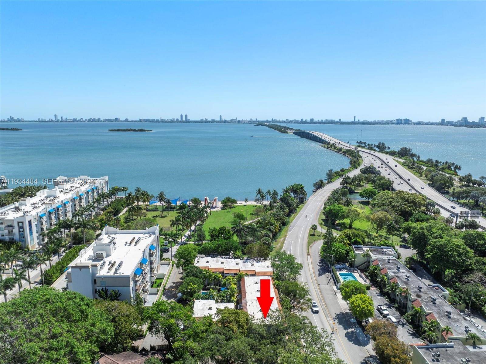 515 NE 38th StMiami - Townhouse condo unit 10 - picture