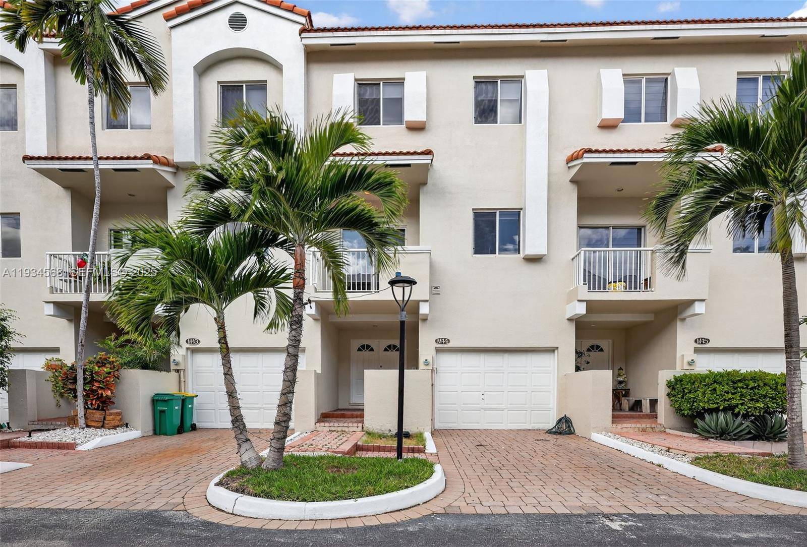 21399 Marina Cove CirAventura - Townhouse condo unit 14 - picture