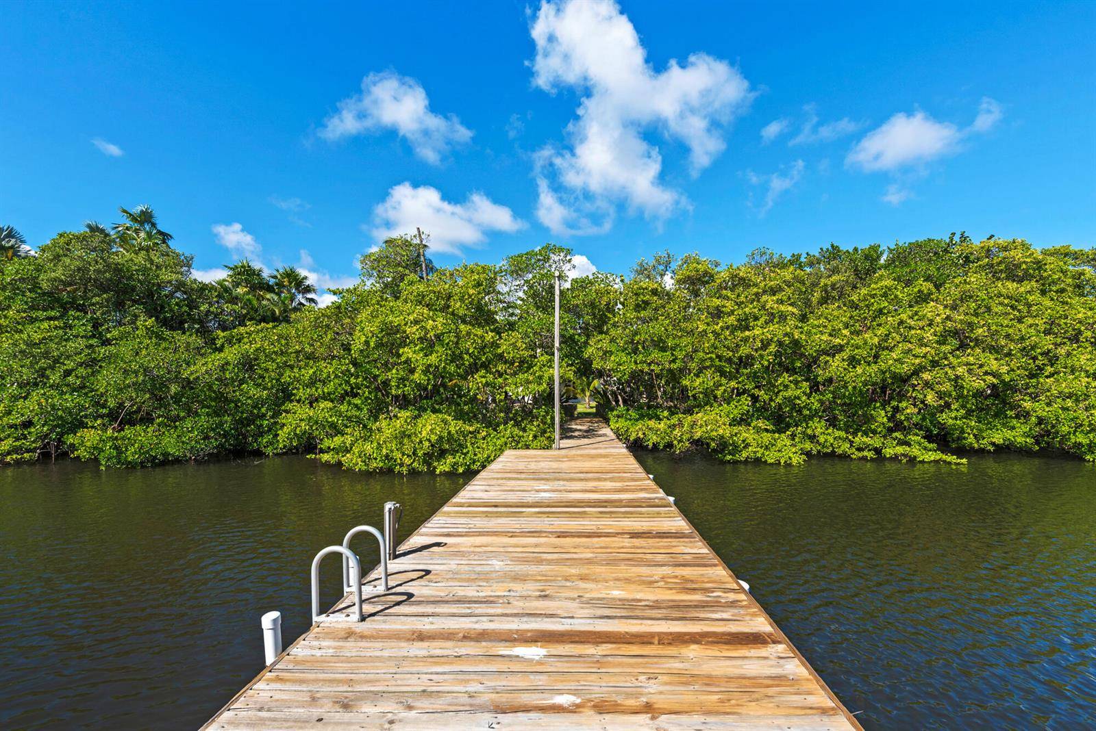 602 N AtlanticLantana - picture