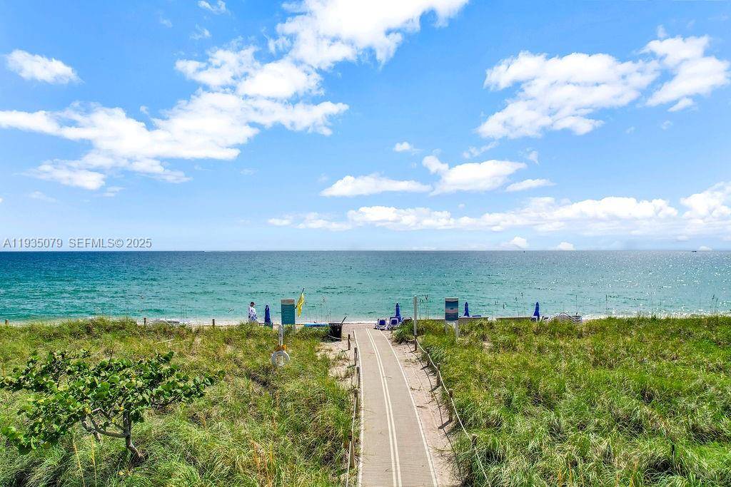 10155 Collins AveBal Harbour - BAL HARBOUR 101 CONDO condo unit 1106 - picture