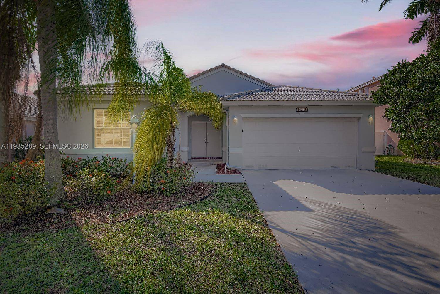 14242 NW 18th PlPembroke Pines - picture