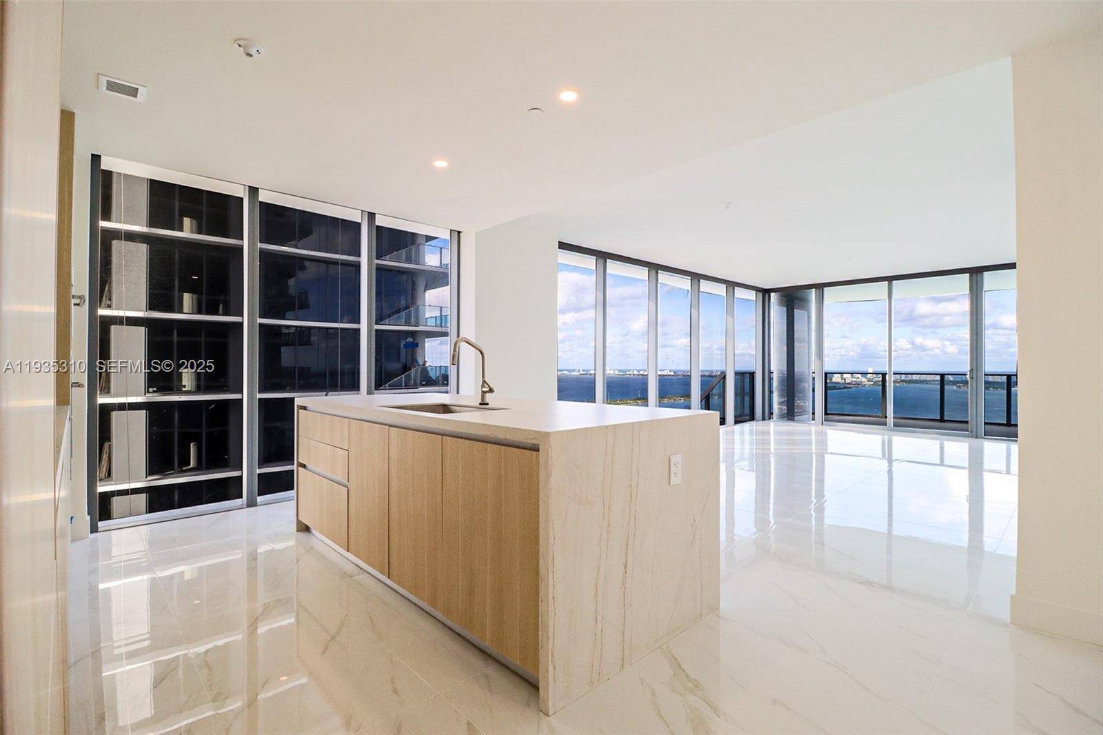 700 NE 24 StMiami - Condo/Co-Op/Annual,Condo condo unit 4201 - picture