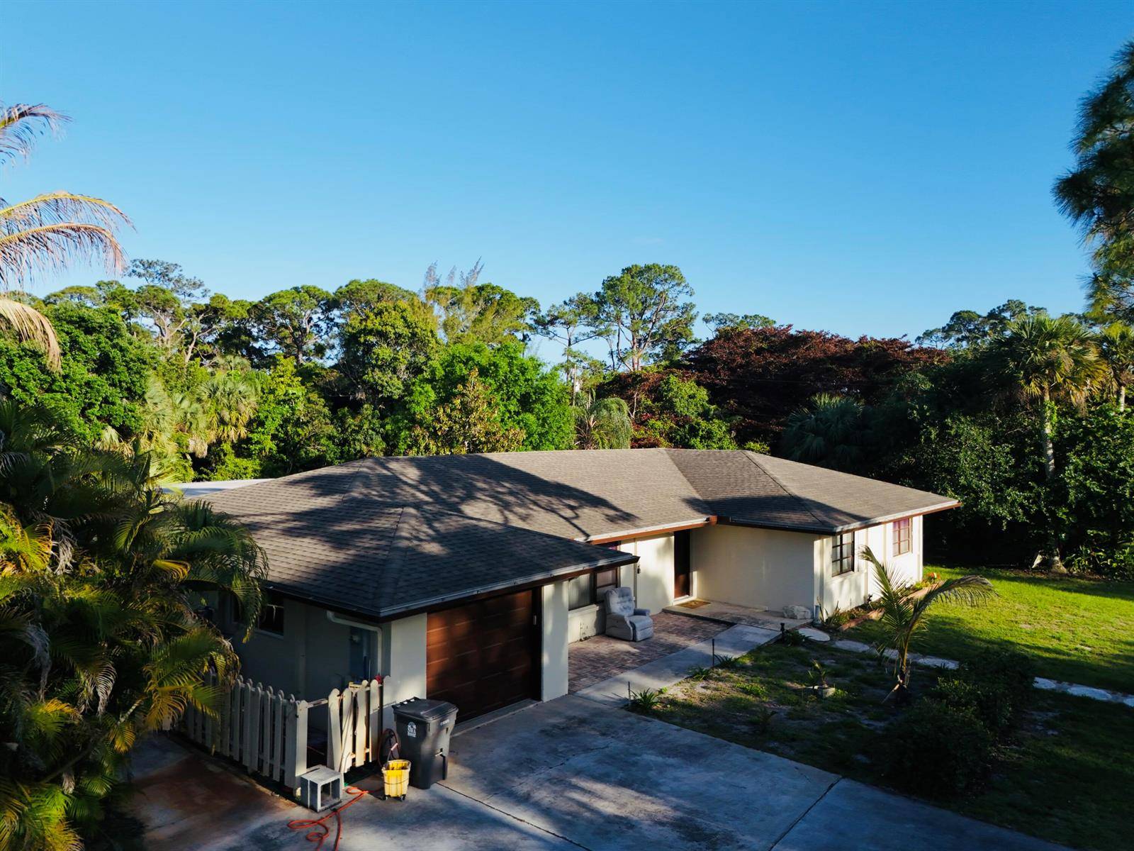 8895 N BatesPalm Beach Gardens - picture