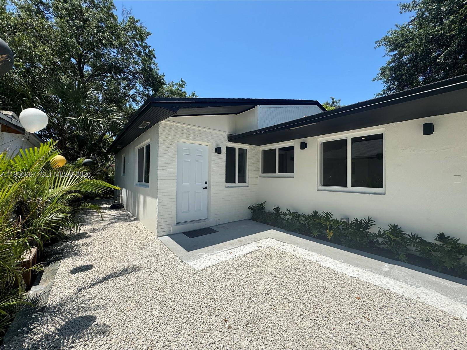 111 NW 7th AveDania Beach - picture