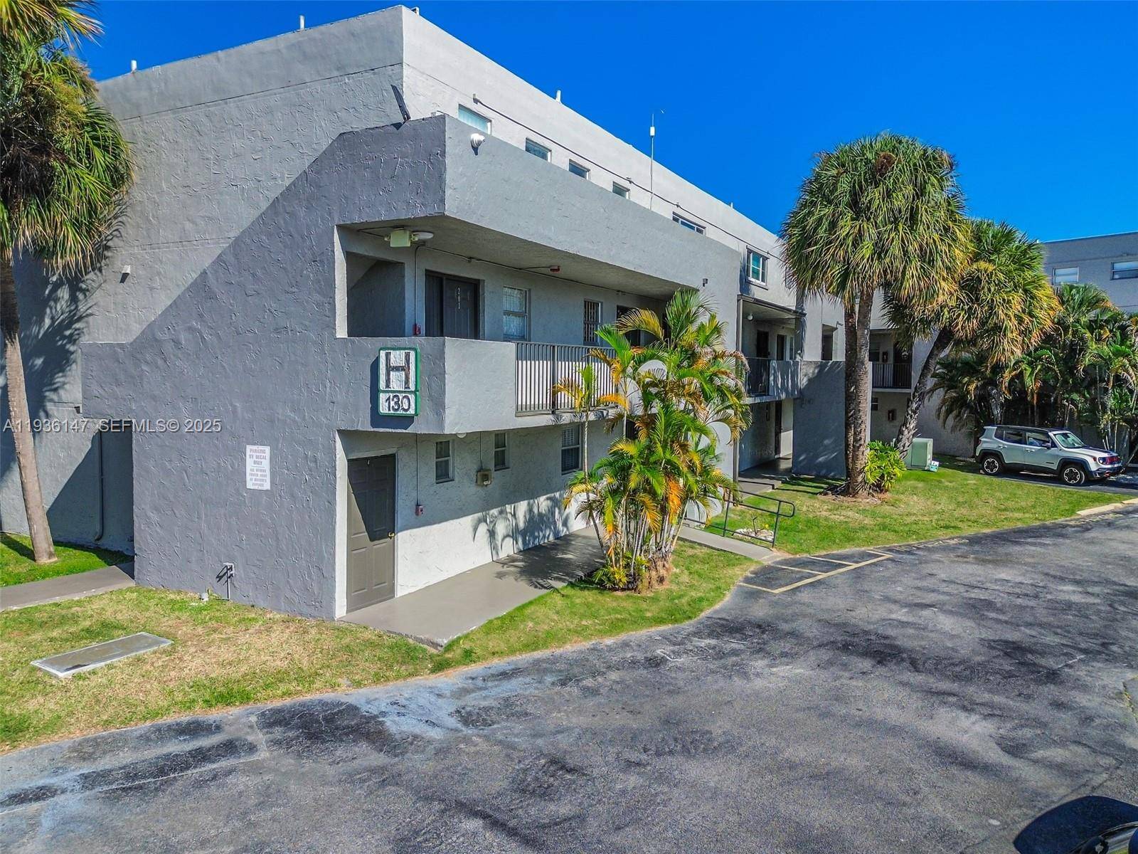 130 NW 87th AveMiami - Condo 1-4 Stories,Condo condo unit H216 - picture