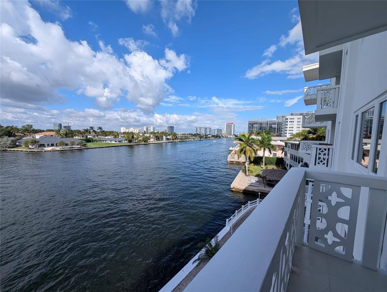 3209 S OceanHallandale Beach - Co-Op condo unit 4E - picture