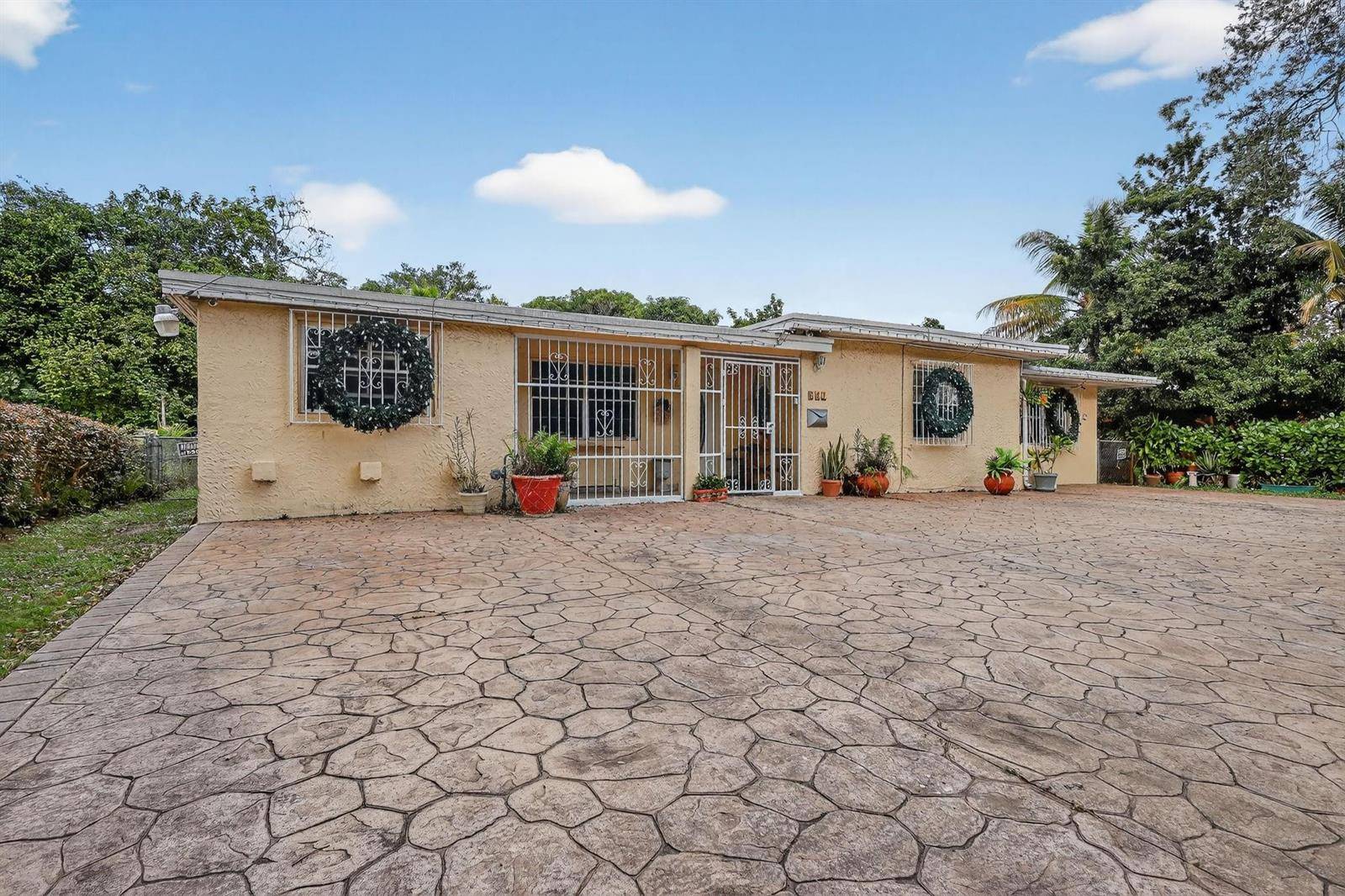 641 NE 140thNorth Miami - picture