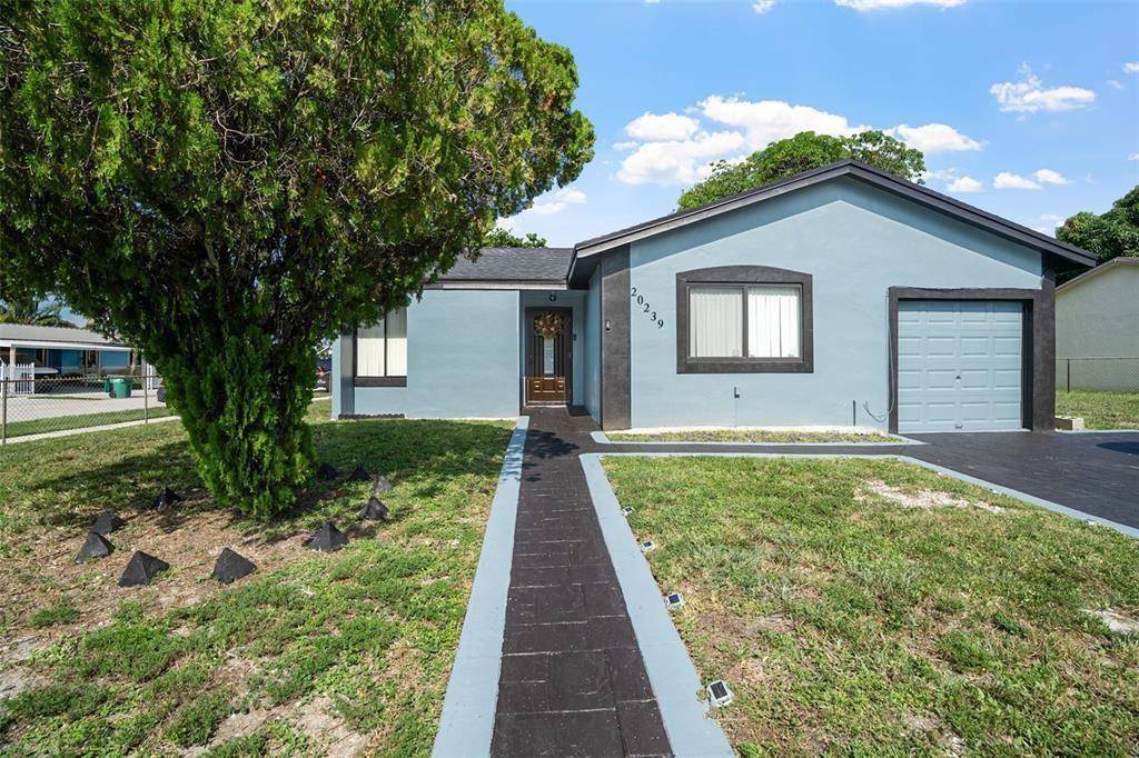 20239 NW 33rdMiami Gardens - picture