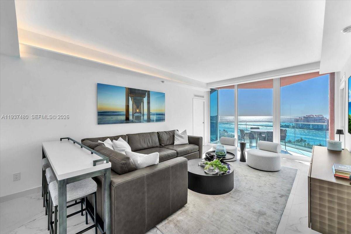 300 S Pointe DrMiami Beach - Condo 5+ Stories,Condo condo unit 1404 - picture