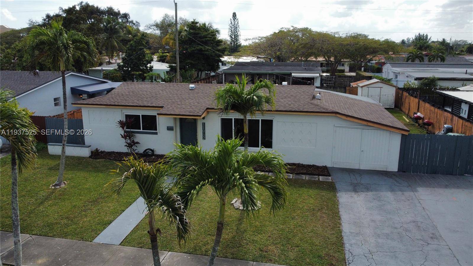 11962 SW 37th TerMiami - picture