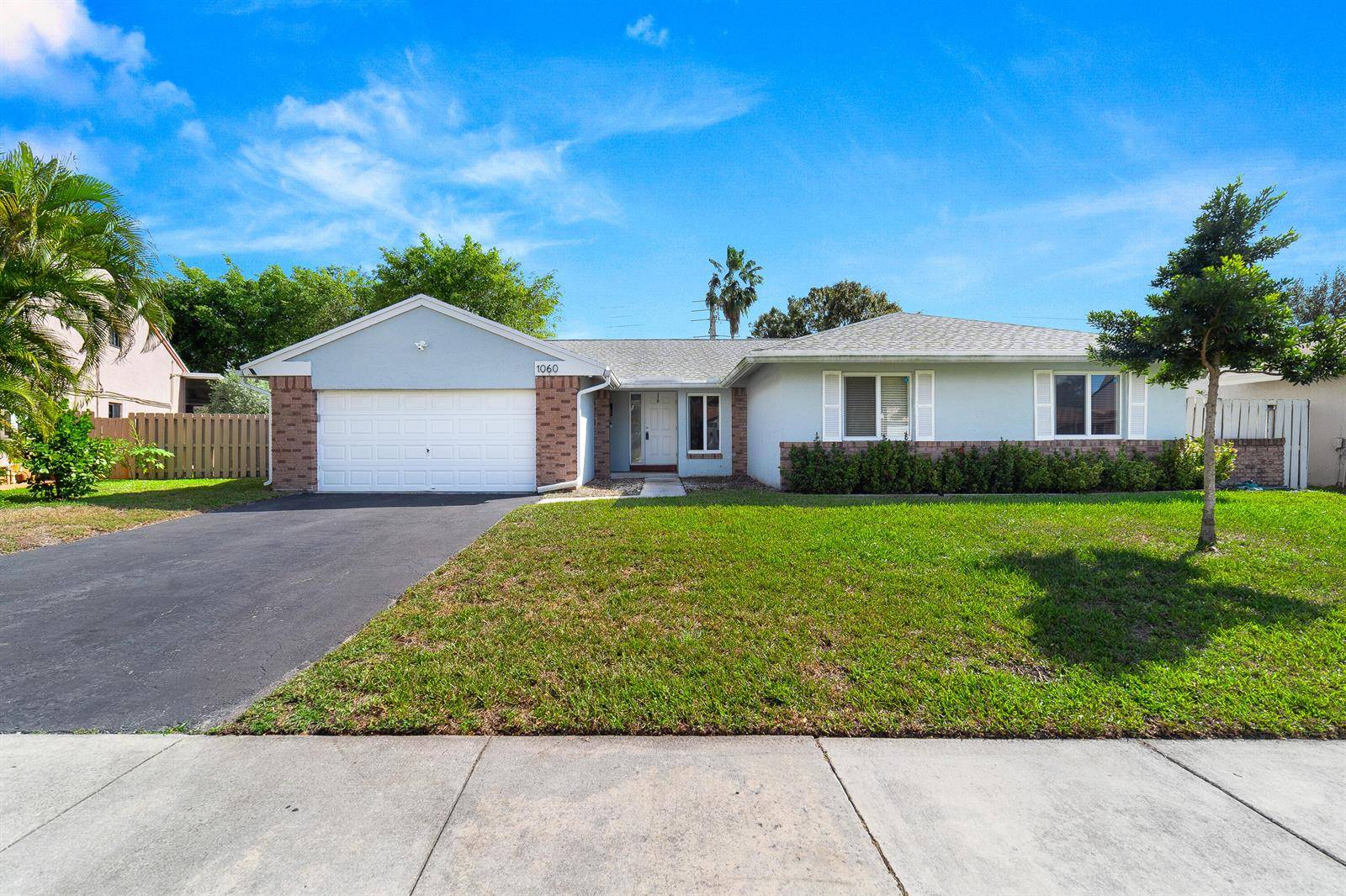 1060 Cedar CreekDavie - picture