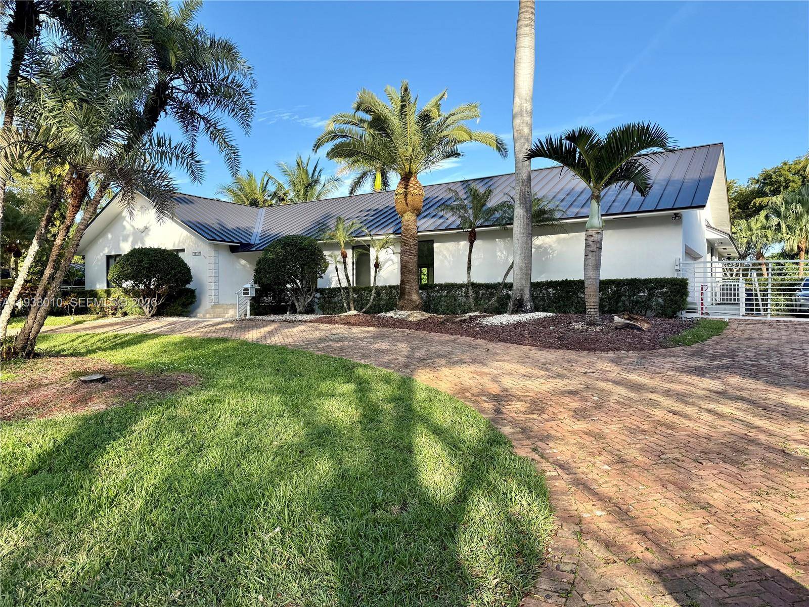 13407 SW 59th AvePinecrest - picture